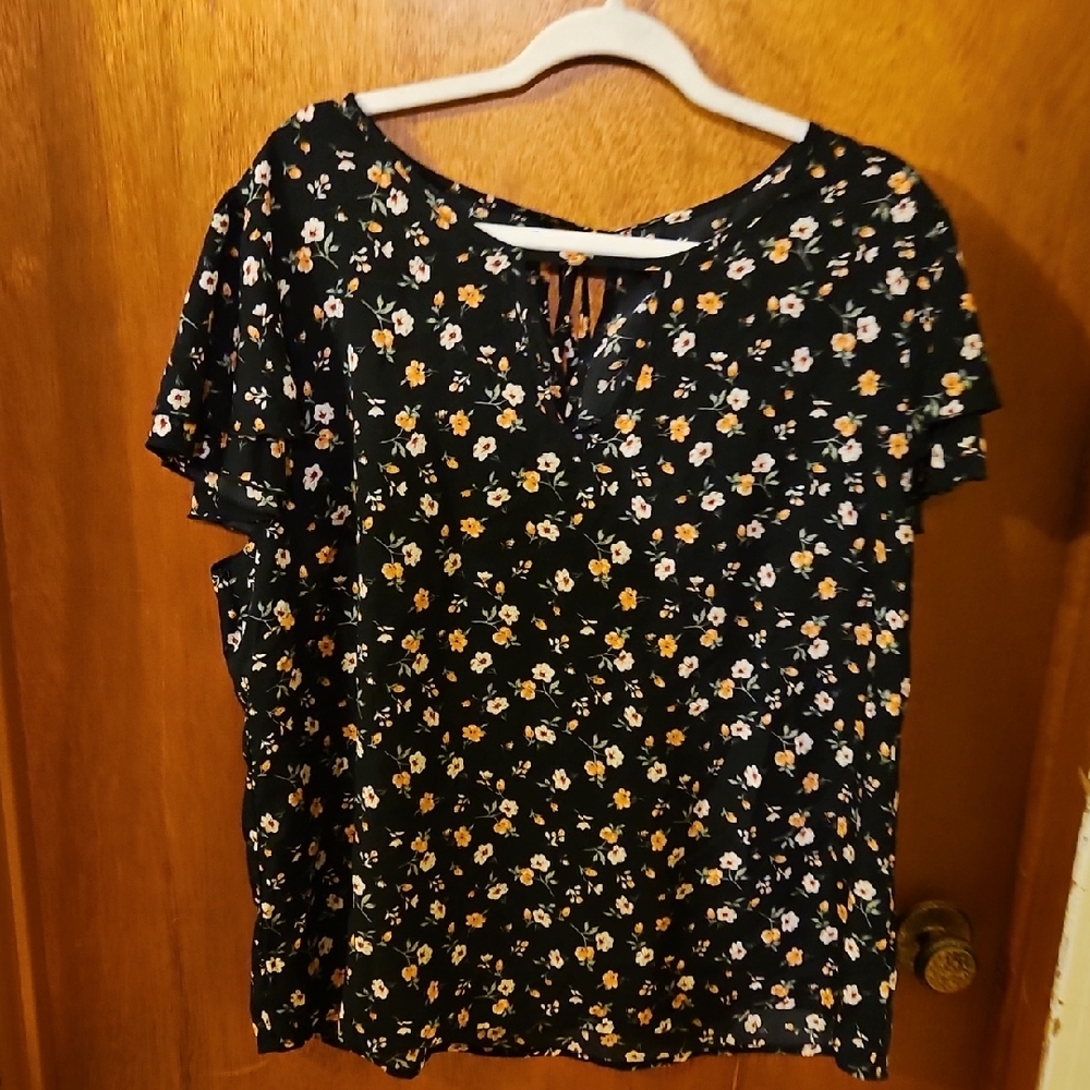 SHEIN Black Floral Blouse